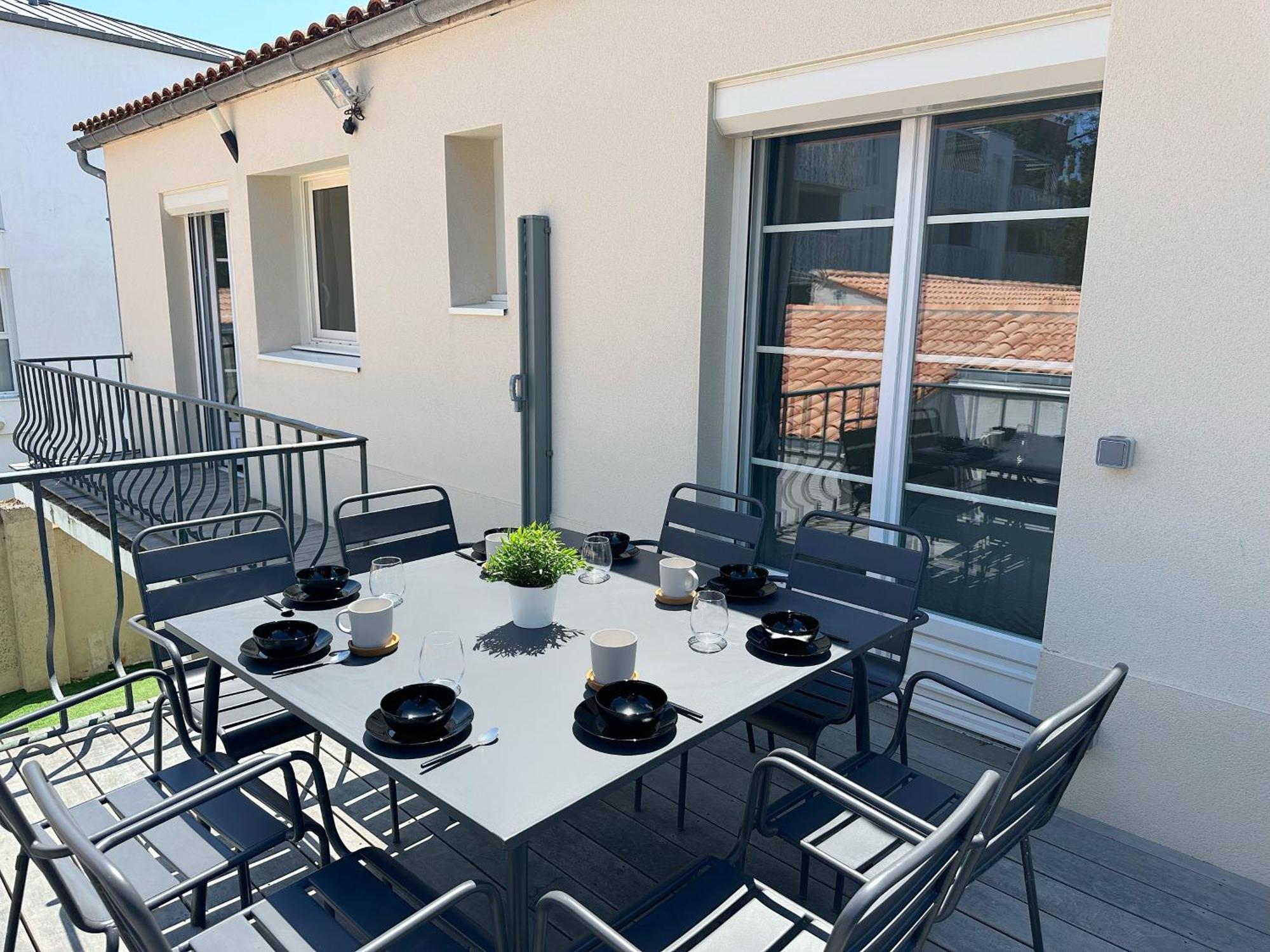 Les Appartements Du Carnot - Terrasses Et Jardins La Rochelle  Exterior photo