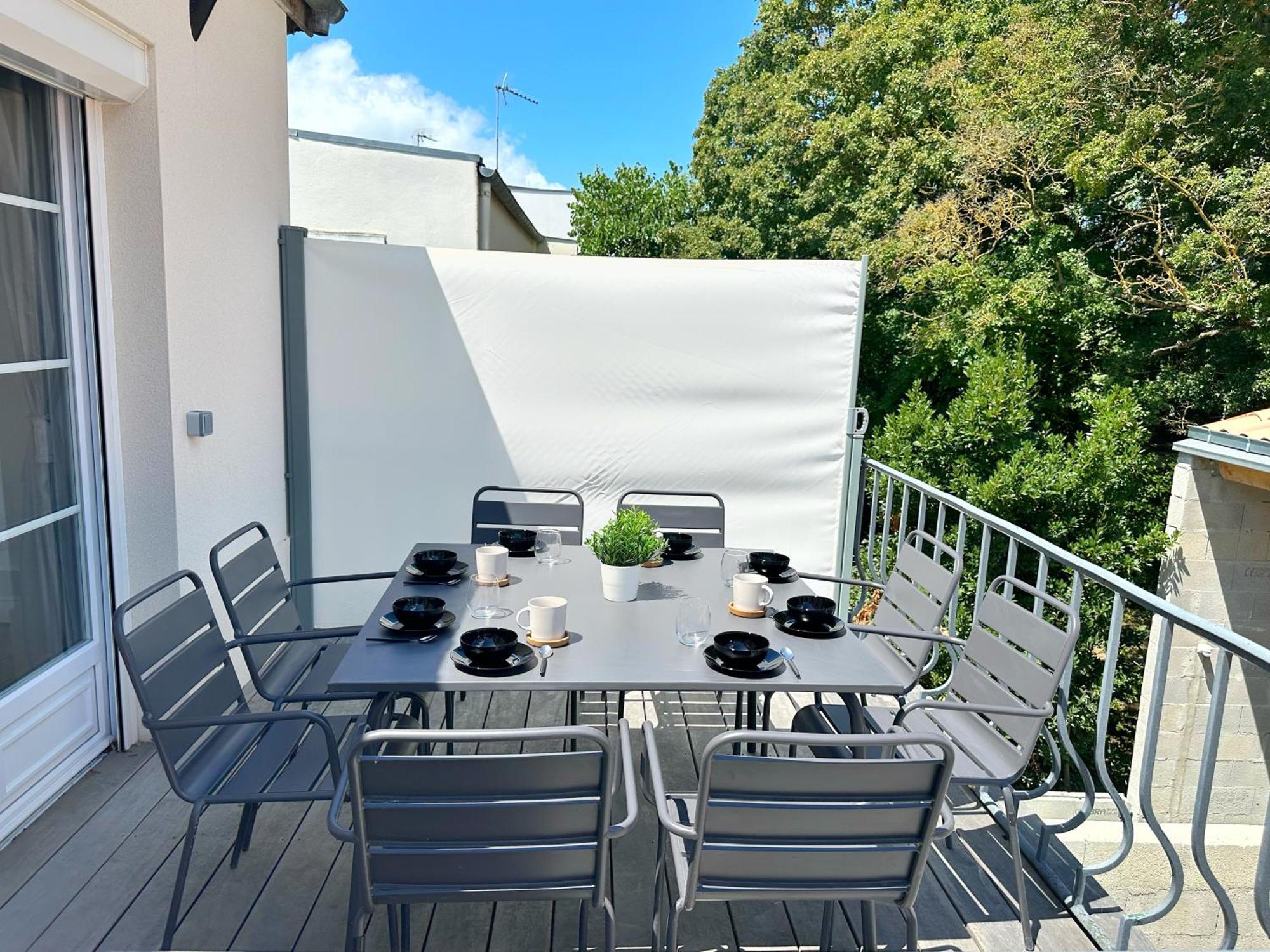 Les Appartements Du Carnot - Terrasses Et Jardins La Rochelle  Exterior photo